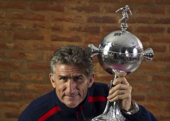 Bauza confirma conversa com o Fla e diz: "Seria um belo desafio"