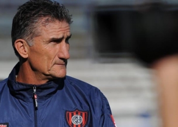 Flamengo conversa com argentino Bauza