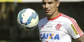Com edema no tornozelo, Guerrero segue fazendo tratamento em dois períodos
