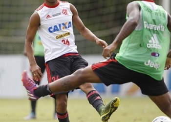 Jorge deixa coletivo com dores lombares