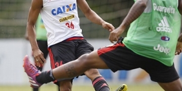 Jorge deixa coletivo com dores lombares