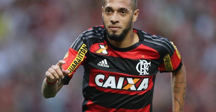 Paulinho pode ser negociado pelo Fla, destino seria o Corinthians