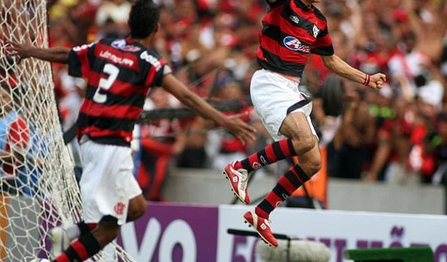 Herói do hexa: as histórias do agora quarentão Ronaldo Angelim