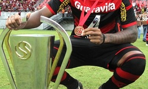 Flamengo acerta venda de Samir para o Udinese e vai receber R$ 8 milhões