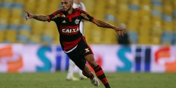 Santos acerta contratação de Paulinho por empréstimo