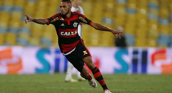 Santos acerta contratação de Paulinho por empréstimo