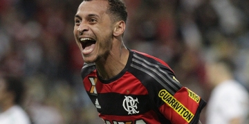 Flamengo anuncia renovação de empréstimo com Alan Patrick por mais um ano