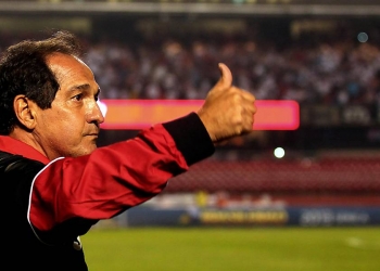Muricy diz que recusou propostas melhores que o Fla: "Quero desafios"