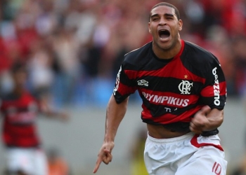 Torcedores do Flamengo criam abaixo-assinado pedindo volta de Adriano "Imperador"