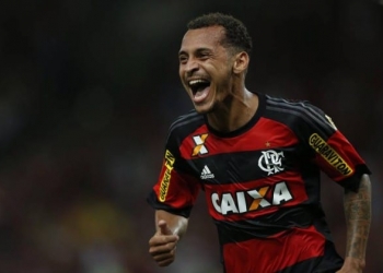 Flamengo chega a acordo com Alan Patrick, e renovação depende do Shakhtar