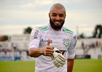 Flamengo faz proposta de R$ 4 Mi e se aproxima de acerto com Alex Muralha