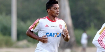 Bangu confirma retorno de Almir