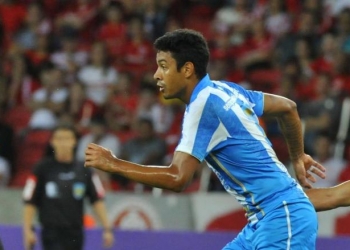 Flamengo contrata zagueiro Antonio Carlos, ex-Avaí