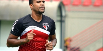 Muricy Ramalho indica zagueiro Breno ao Flamengo