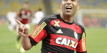 Flamengo irá renovar com Emerson Sheik por mais uma temporada