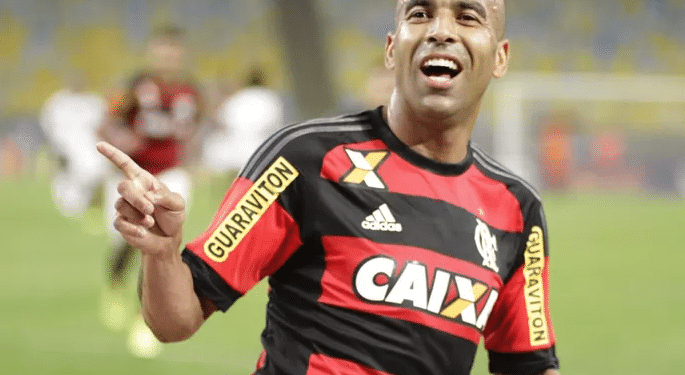 Flamengo irá renovar com Emerson Sheik por mais uma temporada