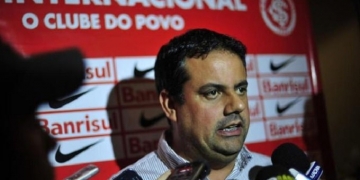 Executivo do Inter recebe proposta do Fla e estuda a possibilidade deixar o Beira-Rio