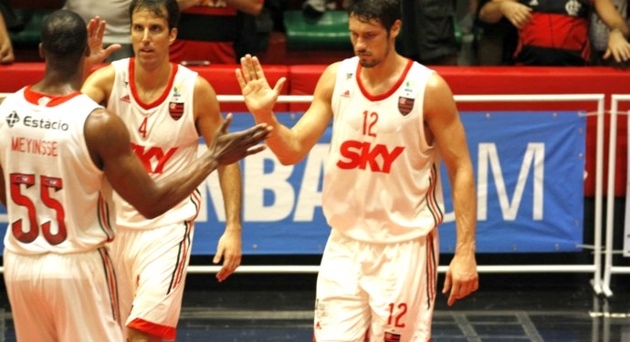 Foco no topo e pé no chão: Flamengo recebe o Caxias do Sul pelo NBB