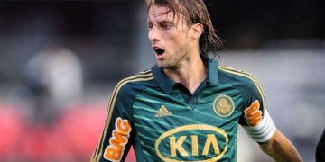 Flu entra na concorrência para ter o zagueiro Henrique em 2016