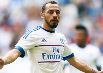 Marcelo Díaz diz que lesão veio em momento errado e permanecerá no Hamburgo
