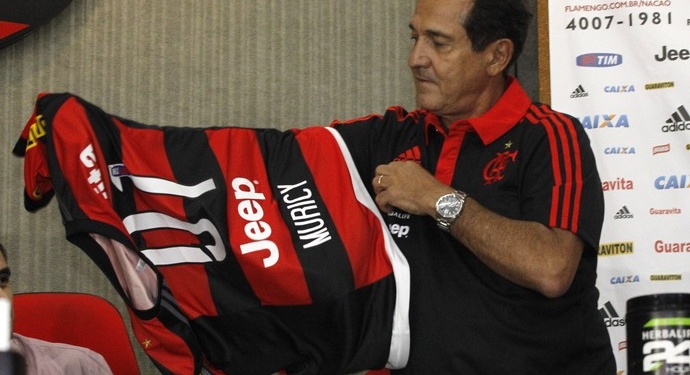 Muricy é apresentado na Gávea