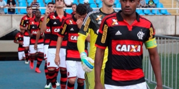 Rafael Dumas é promovido aos profissionais por Muricy