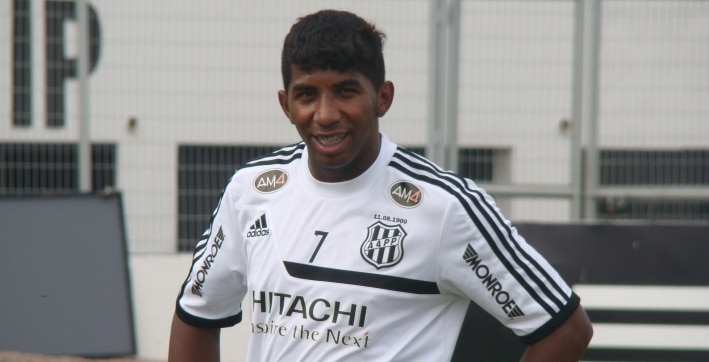 Flamengo assina com lateral Rodinei, ex-Ponte, por quatro anos
