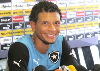 Botafogo fica sem os R$ 400 mil devolvidos por Willian Arão