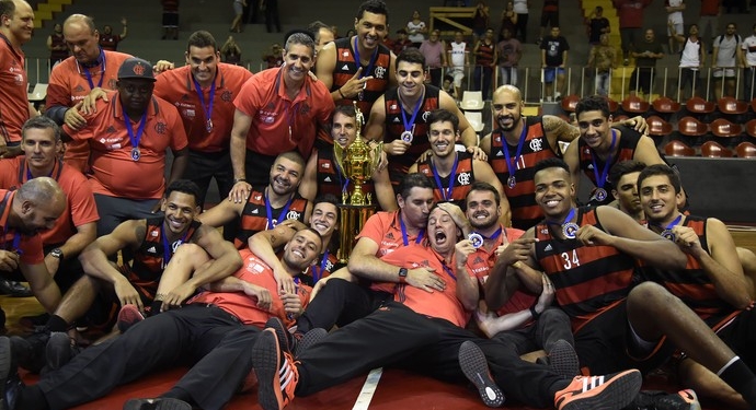 Após título Estadual, Flamengo recebe Macaé para manter 100% no NBB