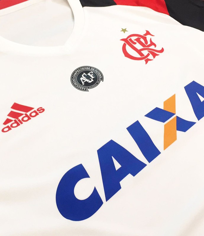 Chape no peito: Fla divulga imagem da camisa que usará contra o Furacão