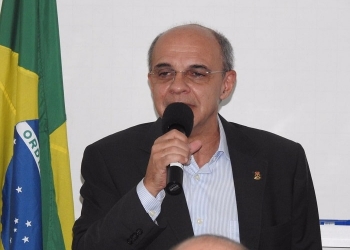 Fla reduz dívida em 13% e registra superávit de R$ 153 milhões