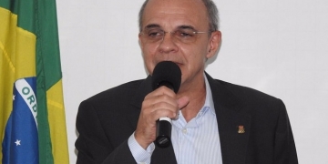 Fla reduz dívida em 13% e registra superávit de R$ 153 milhões