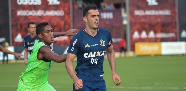 Rhodolfo tem 100% de aproveitamento, mas lesão liga sinal de alerta no Fla