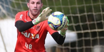 Após deixar o Fla, Paulo Victor entra com ação e tem audiência dia 27 de setembro