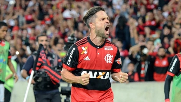 'Eles podem atuar juntos', afirma Rueda após polêmica com Diego e Everton Ribeiro