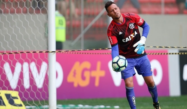 Com Diego Alves, Fla vira a chave contra o Bota, mas quer manter confiança para decisão