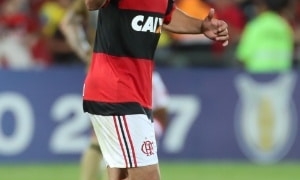 Inteligência e paciência marcam três meses de Everton Ribeiro no Flamengo
