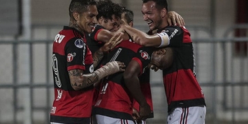 Flamengo goleia Chapecoense e se classifica para as quartas da Sul-Americana