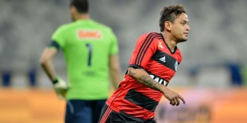 Autor do "gol do título" em 2013, Carlos Eduardo recorda dias no Fla
