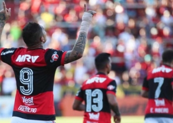 Rueda elogia intensidade do Flamengo, e Guerrero comemora volta da confiança