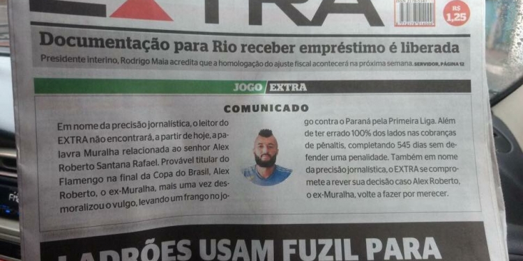 Rizek critica jornal "Extra" sobre Alex Muralha: "Não foi respeitoso"