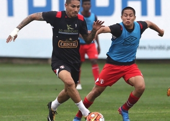 Guerrero é destaque em treino da seleção peruana com quatro gols