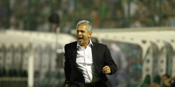 10 jogos depois... Rueda também erra, mas acertos mudam cara do Fla
