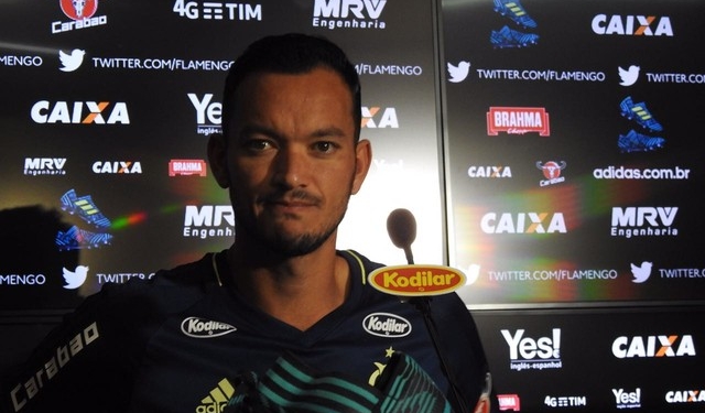 Arão volta a treinar após susto, e Réver se anima com possível reforço para a final