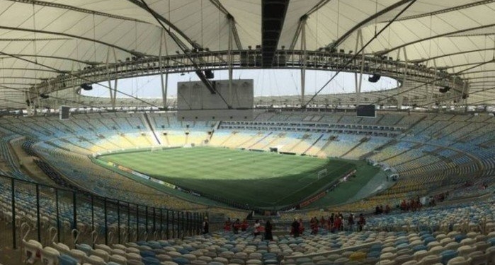 Torcida do Flamengo prepara mosaico, e mascotes do Cruzeiro vão à praia antes de final