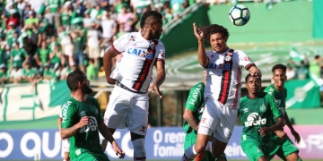 Júnior vê elenco sem "entender" o Fla e diz que jogador não pode "economizar suor"