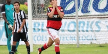 Sub-16 vence Botafogo de virada na estreia do triangular final do Torneio Guilherme Embry