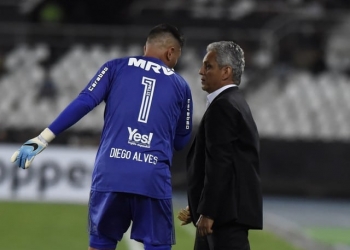 Rueda melhora defesa e aproveitamento do Flamengo