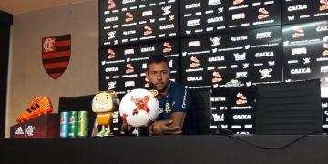 Diego Alves diz que jogadores cobraram melhora após derrota e pede apoio no Fla