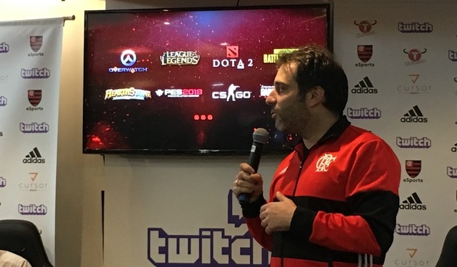 Flamengo faz mistério sobre entrada no competitivo de PES: "Em breve"